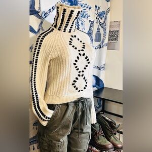 INTERMIX Cream & Black Wool with Cashmere Knit Detailed Turtleneck Cozy Sweater